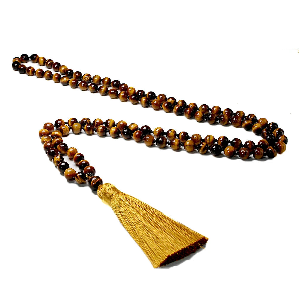 Japamala de pedras Olho de Tigre em marrom e dourado com tassel dourado, usado para meditação, recitação de mantras e equilíbrio espiritual - Pelicano Azul