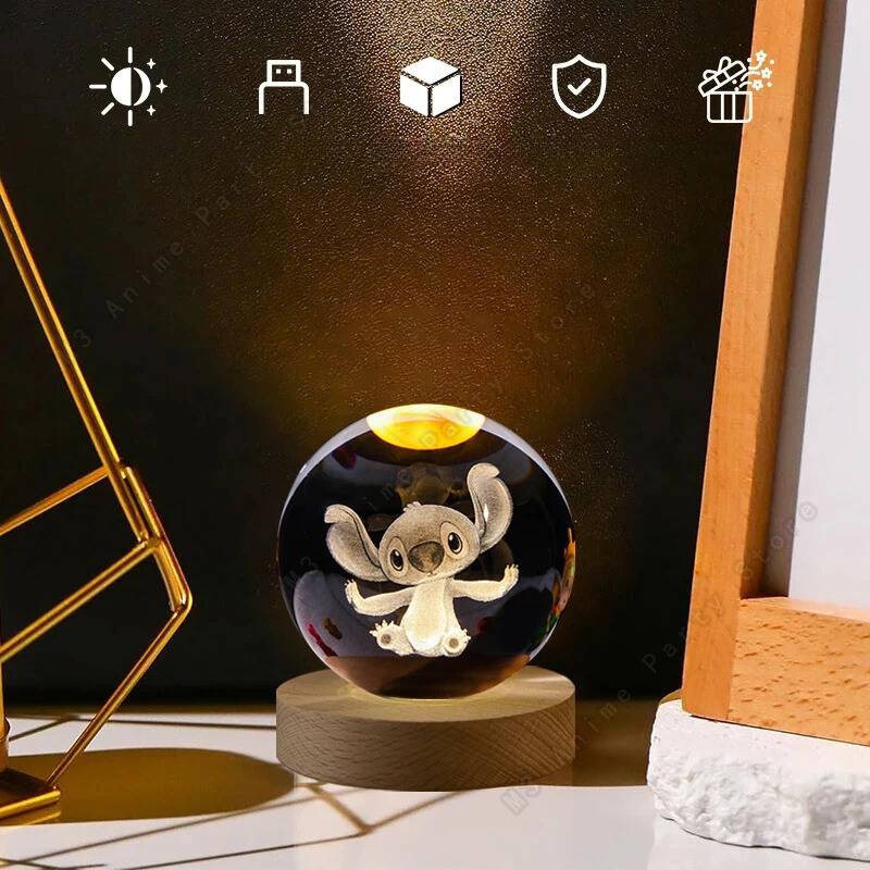 Luminária Stitch 3D com iluminação suave, base de madeira, conectividade USB e perfeita para presentes e decoração.