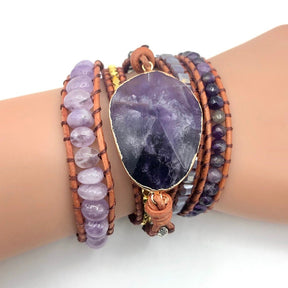 Pulseira Ametista Chakra Superior, com pedra natural em tom roxo, promovendo equilíbrio energético e espiritualidade Pelicano Azul