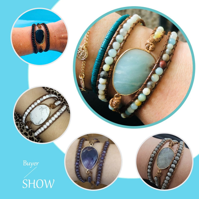 Buyer show de pulseiras Fashion Amazonita, apresentando diferentes estilos com pedras naturais e cores vibrantes em várias combinações - Pelicano Azul.